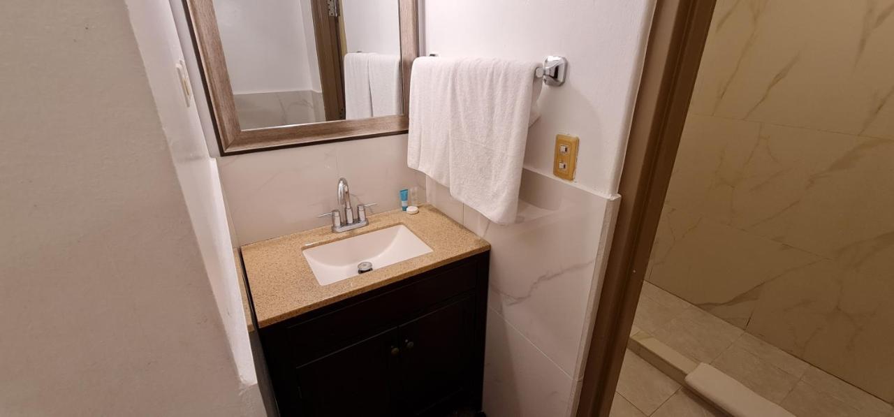 Surestay By Best Western Guam Airport Barrigada Exterior foto